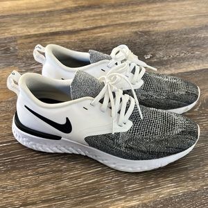 Nike Flyknit Odyssey React running Shoes